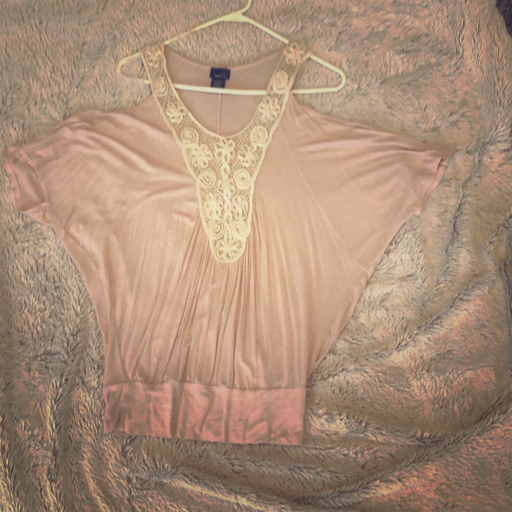 Open-Shoulder Shirt